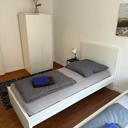 5 Betten Vahrenwald-list Apartment *